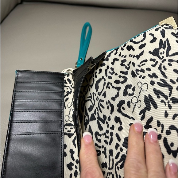 Brand New Jessica Simpson Zippered Wallet Wristlet in Teal Blue - Picture 5 of 10